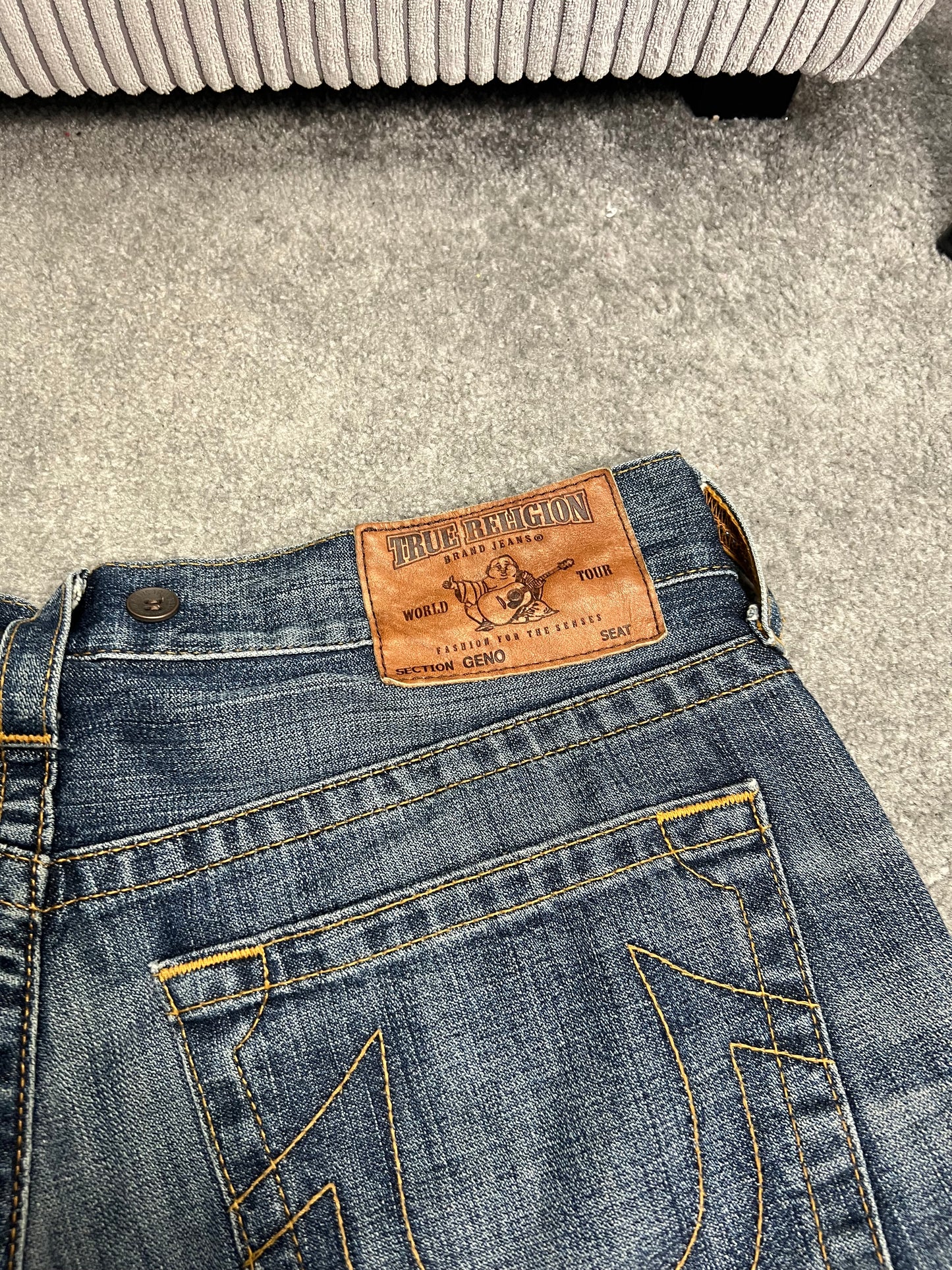 True Religion Jeans (M)